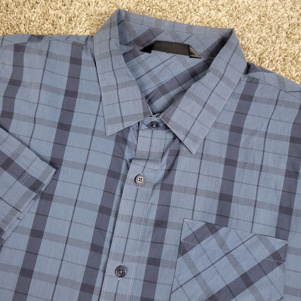 Travis Mathew Mens XL Gray Plaid Button Up Short Sleeve